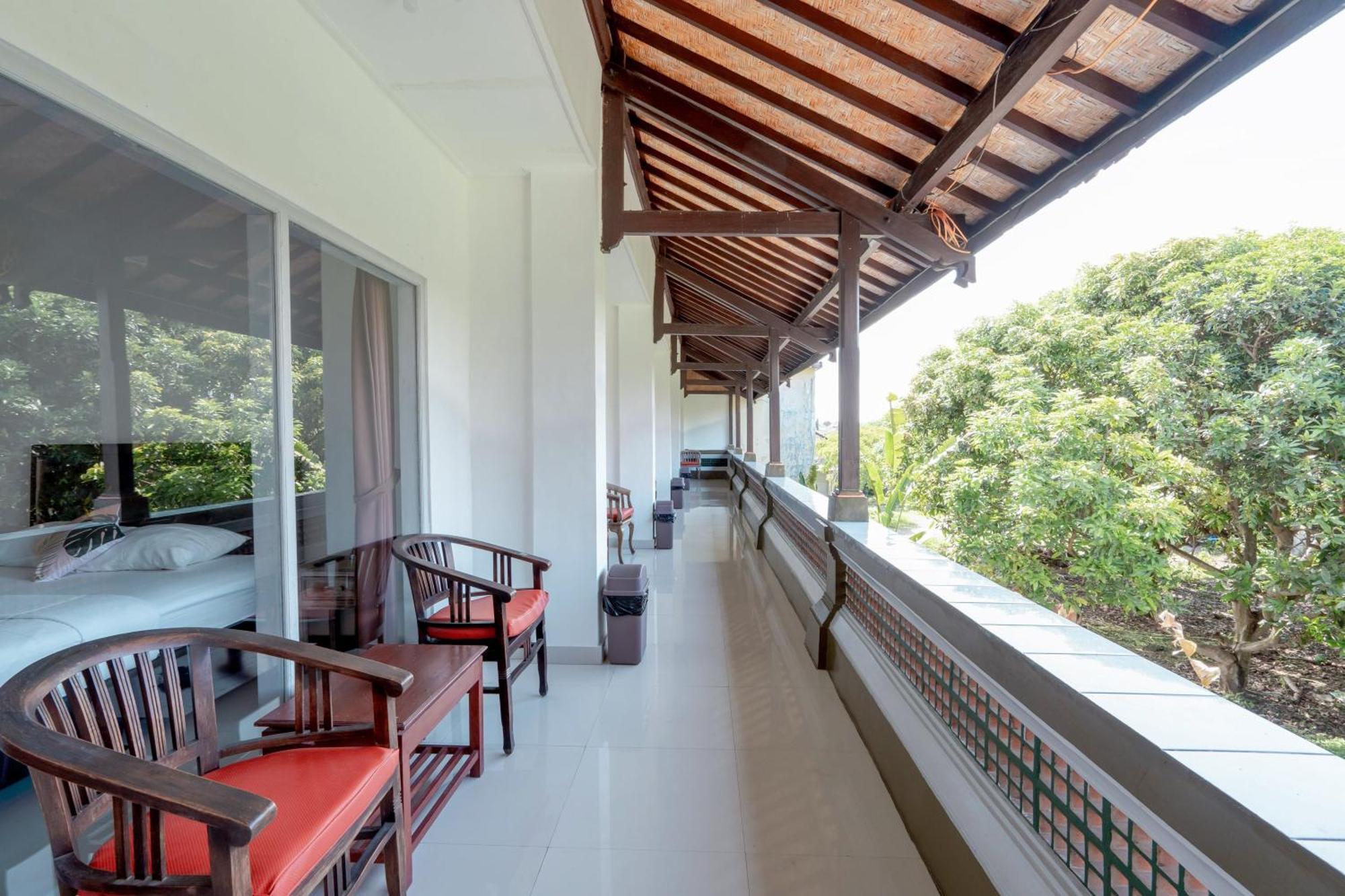 Urbanview Hotel Rasa Sayang Inn Tanjung Benoa Bali Kuta Selatan Exterior photo